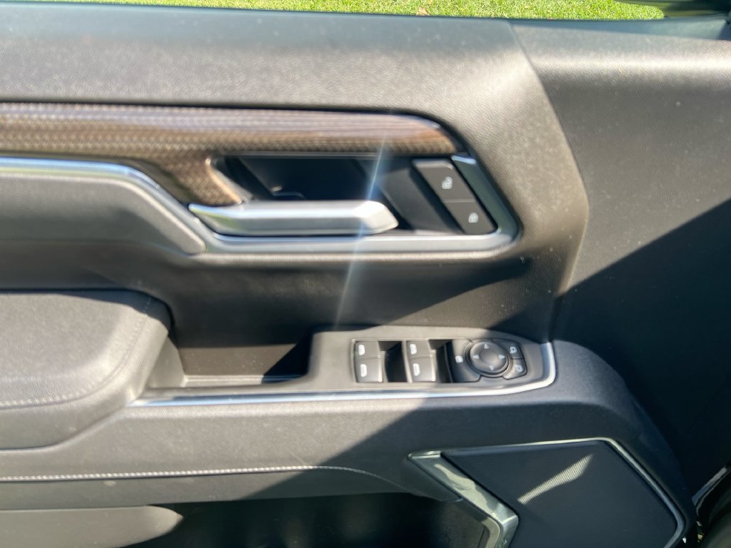 Used 2026 Chevrolet Silverado 1500 LT RWD image 15