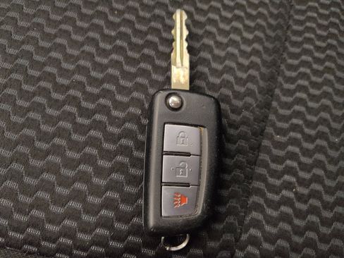 Used 2021 Nissan Rogue Sport S FWD image 32
