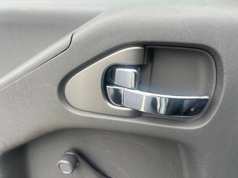 Used 2018 Nissan Frontier S RWD image 15