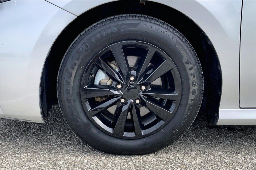 Used 2025 Toyota Camry LE FWD image 9