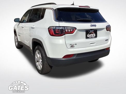 Used 2024 Jeep Compass Latitude AWD/4WD image 8