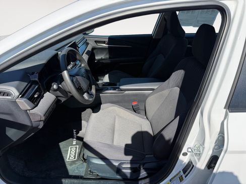 Used 2025 Toyota Camry LE FWD image 10