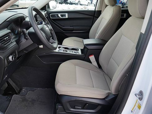 Used 2023 Ford Explorer 4WD image 10