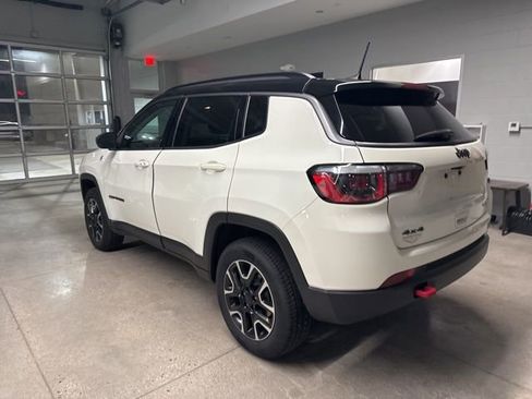 Used 2019 Jeep Compass Trailhawk image 7