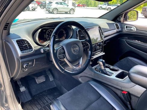 Used 2022 Jeep Grand Cherokee Laredo X AWD/4WD image 8