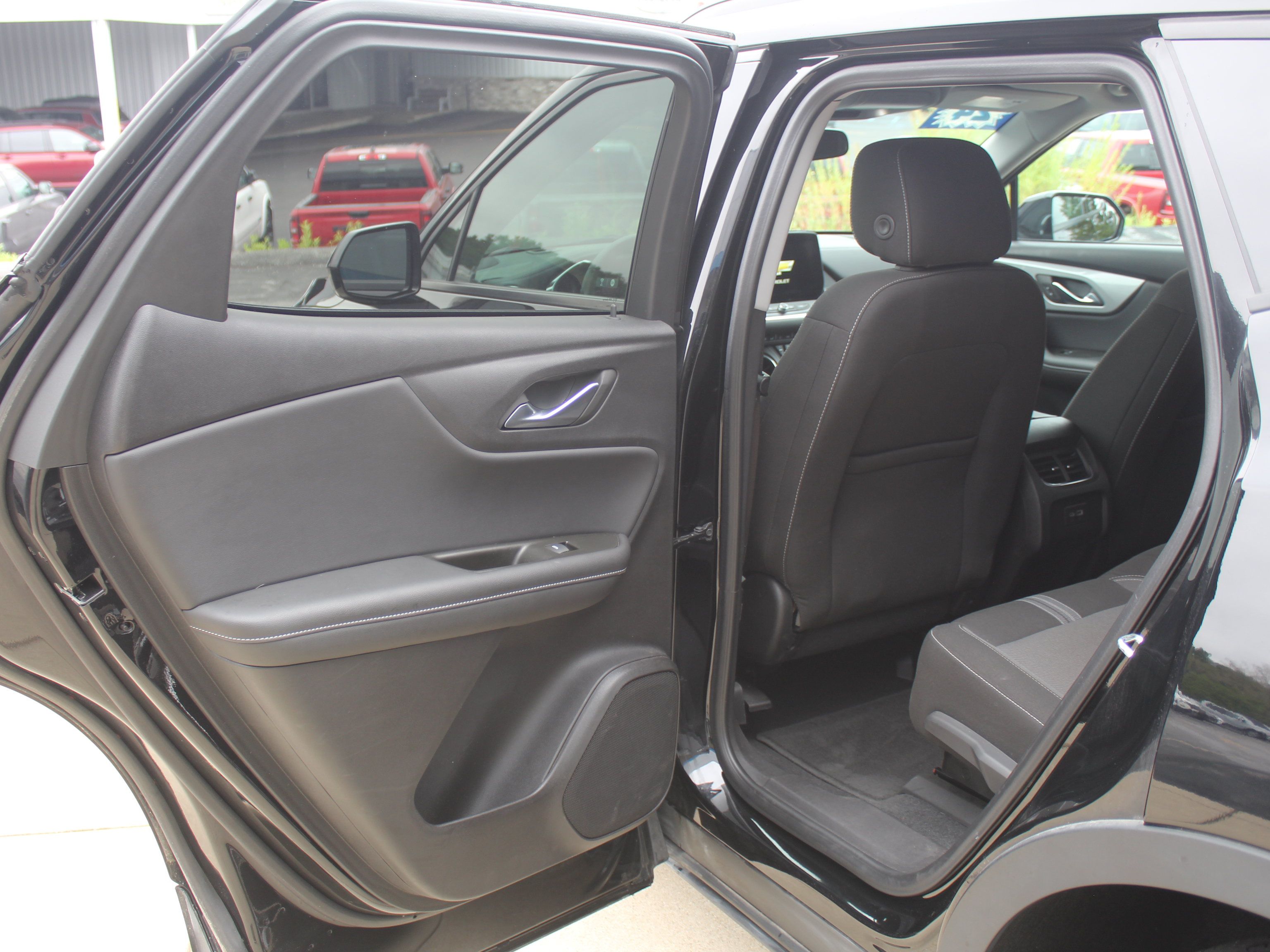 Certified 2024 Chevrolet Blazer LT w/ Convenience Package AWD/4WD image 21