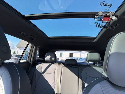 New 2026 Volkswagen Tiguan SE R-Line image 17