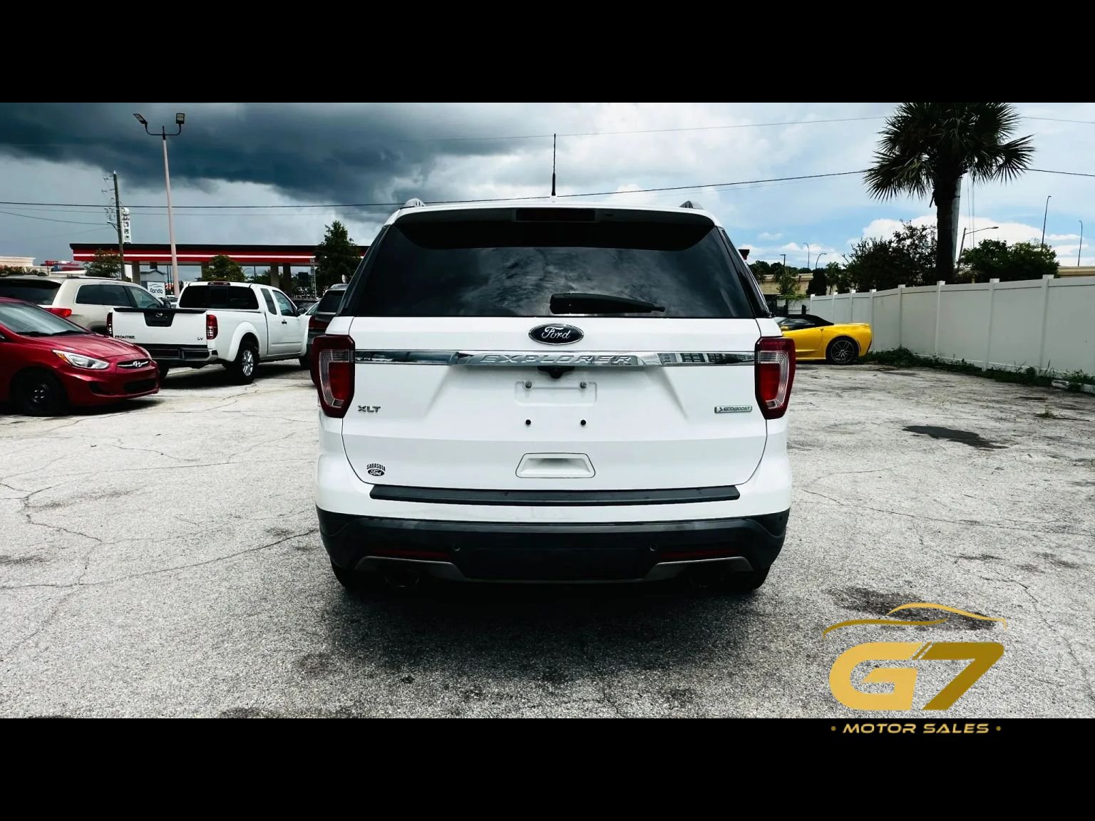 Used 2019 Ford Explorer XLT w/ Equipment Group 201A FWD image 5