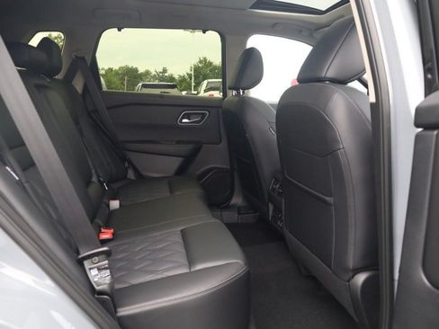 New 2026 Nissan Rogue Platinum w/ Platinum Premium Package AWD/4WD image 23