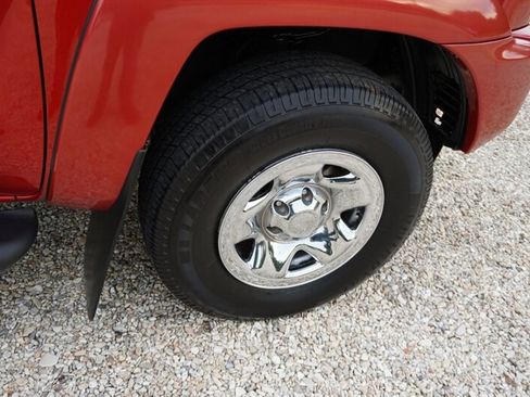 Used 2012 Toyota Tacoma PreRunner image 41