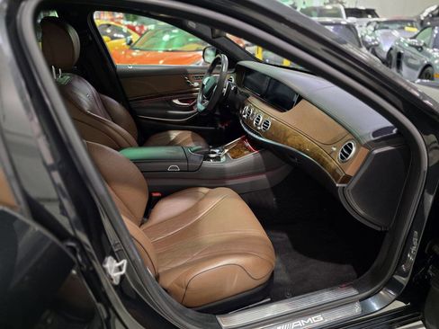 Used 2014 Mercedes-Benz S 63 AMG 4MATIC Sedan w/ Rear Seat Package image 29