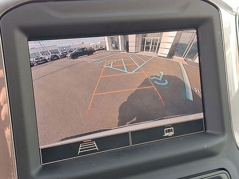 Used 2023 Chevrolet Silverado 1500 Custom image 14