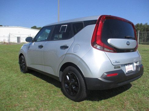 Used 2021 Kia Soul S image 5