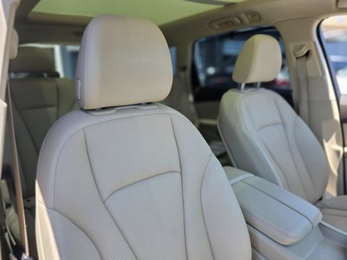 Used 2018 Audi Q7 3.0T Premium Plus w/ Premium Plus Package AWD/4WD image 10