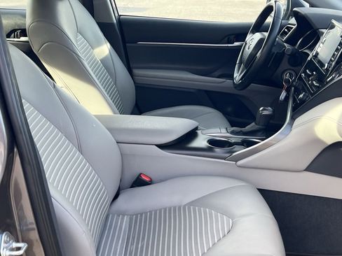 Used 2024 Toyota Camry SE image 27