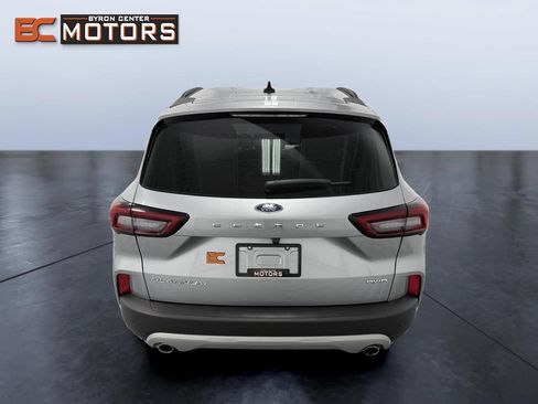 Used 2024 Ford Escape Platinum AWD/4WD image 5