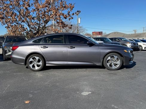 Used 2020 Honda Accord EX image 2