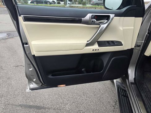 Used 2023 Lexus GX 460 Premium image 22