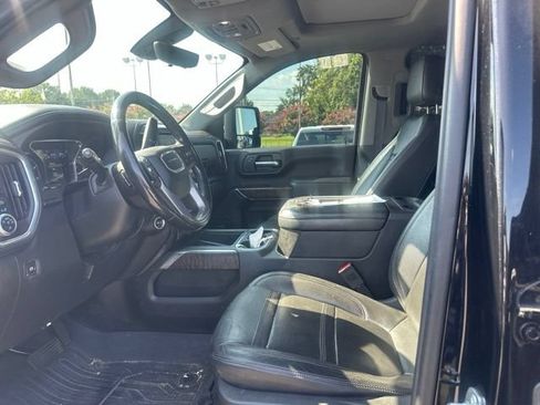 Used 2020 GMC Sierra 2500 Denali w/ Denali Ultimate Package AWD/4WD image 11