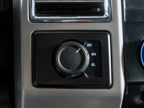 Used 2017 Ford F350 Lariat w/ Lariat Ultimate Package image 25