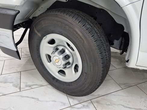 New 2025 Chevrolet Express 2500 w/ Driver Convenience Package image 34