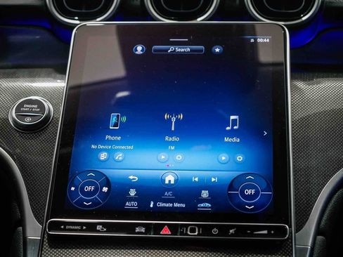 Used 2024 Mercedes-Benz GLC 300 4MATIC image 13