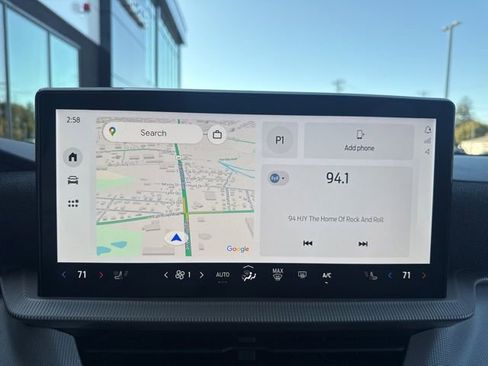 Used 2025 Ford Explorer Active w/ Active Comfort Package image 18