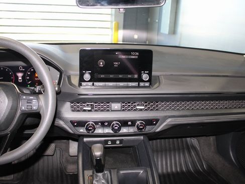 Used 2024 Honda Accord EX image 21