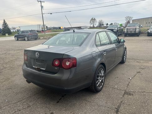 Used 2009 Volkswagen Jetta S image 7