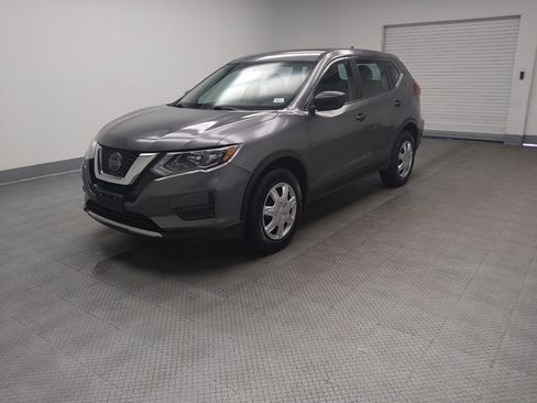 Used 2018 Nissan Rogue S AWD/4WD image 2
