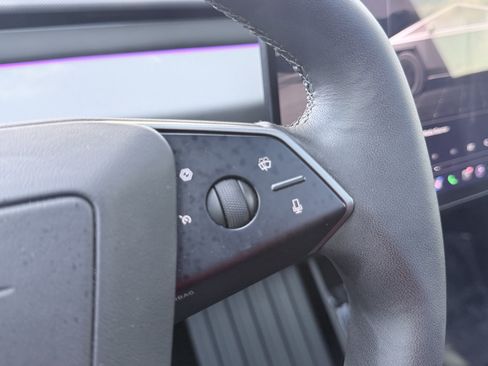 Used 2025 Tesla Cybertruck AWD Crew Cab image 65
