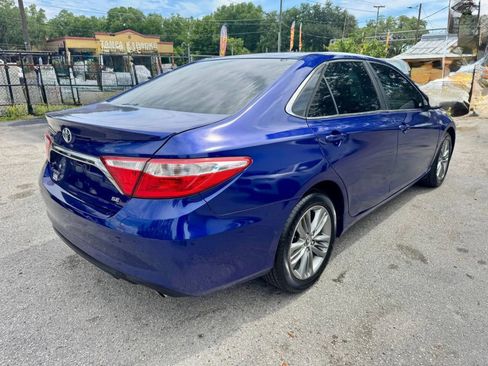 Used 2015 Toyota Camry SE FWD image 4