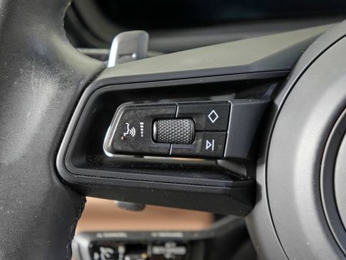 Certified 2024 Porsche Cayenne Coupe AWD/4WD image 28