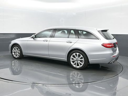 Used 2020 Mercedes-Benz E 450 4MATIC Wagon w/ Premium Package image 4