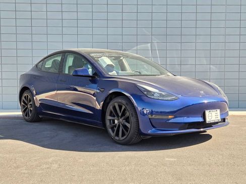Used 2023 Tesla Model 3 Standard Range RWD image 6