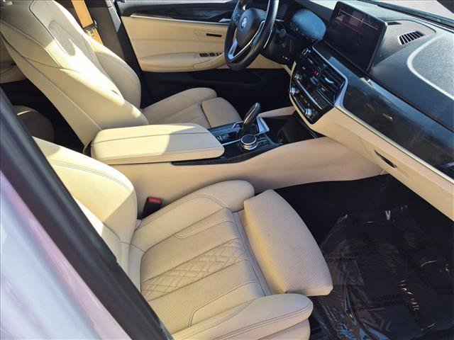 Used 2023 BMW 530i w/ Convenience Package RWD image 22