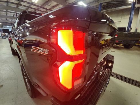 Certified 2026 Chevrolet Colorado Z71 w/ Technology Package AWD/4WD image 32