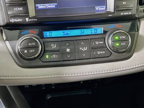 Used 2018 Toyota RAV4 XLE AWD/4WD image 26