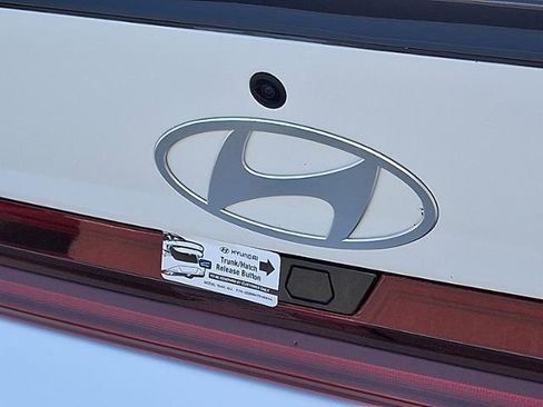 New 2026 Hyundai Elantra SEL Sport Premium image 10