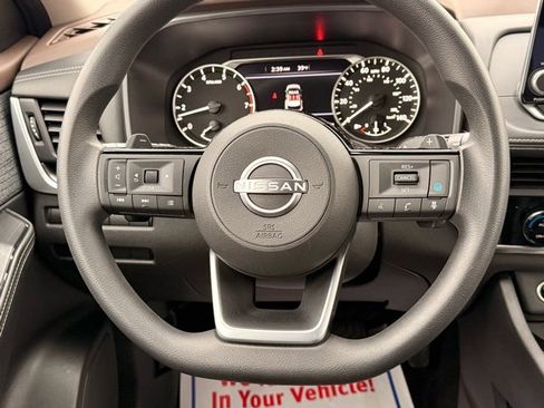 Certified 2023 Nissan Rogue SV image 23