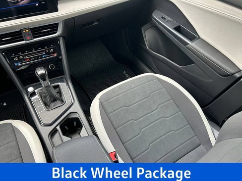 Certified 2026 Volkswagen Taos SE w/ Black Wheel Package FWD image 13