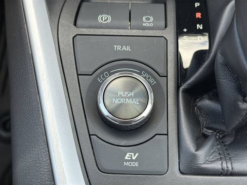 Used 2022 Toyota RAV4 XSE w/ XSE Grade Weather Package AWD/4WD image 31