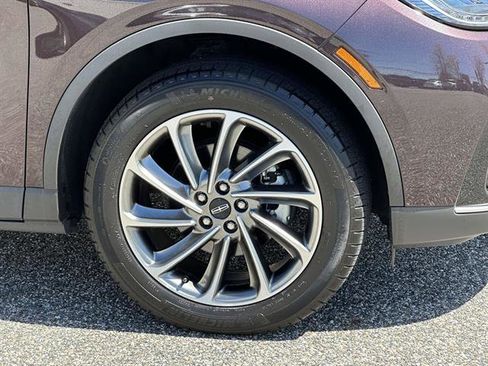 Used 2023 Lincoln Corsair AWD w/ Equipment Group 101A image 7