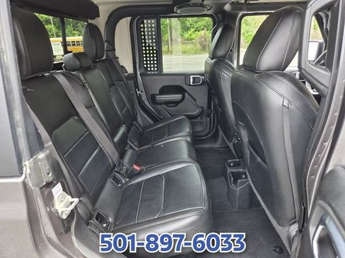 Used 2023 Jeep Gladiator Sport AWD/4WD image 14