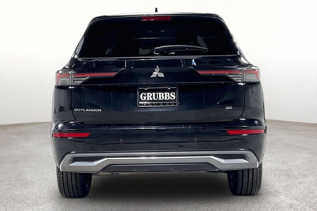 Used 2025 Mitsubishi Outlander SE AWD/4WD image 5