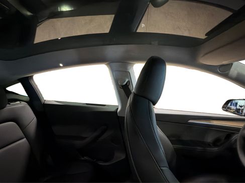 Used 2024 Tesla Model Y Long Range RWD image 41