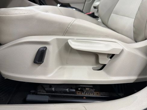 Used 2015 Volkswagen Golf TDI SE image 38