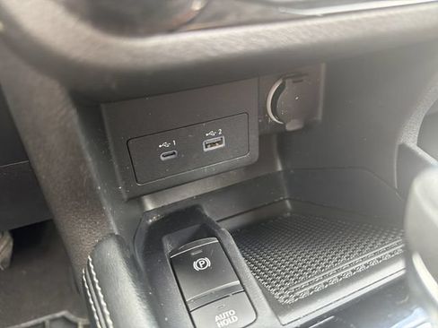 Used 2024 Nissan Kicks SR FWD image 29