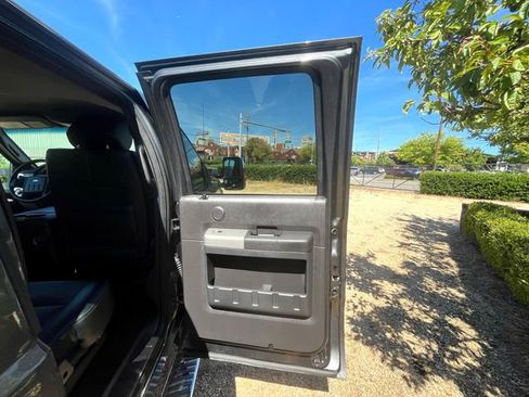 Used 2016 Ford F250 Lariat w/ Lariat Ultimate Package image 28