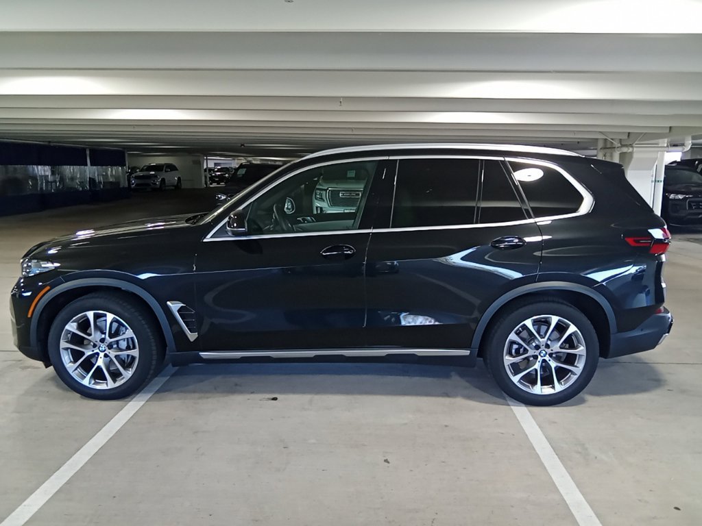 Used 2025 BMW X5 xDrive40i AWD/4WD image 8